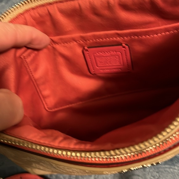 EUC Coach Crossbody - Picture 3 of 6